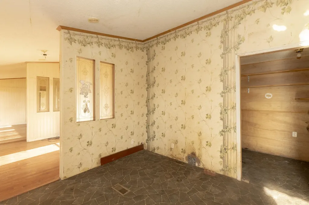 1015 Old Fall Creek Road Monticello KY 42633