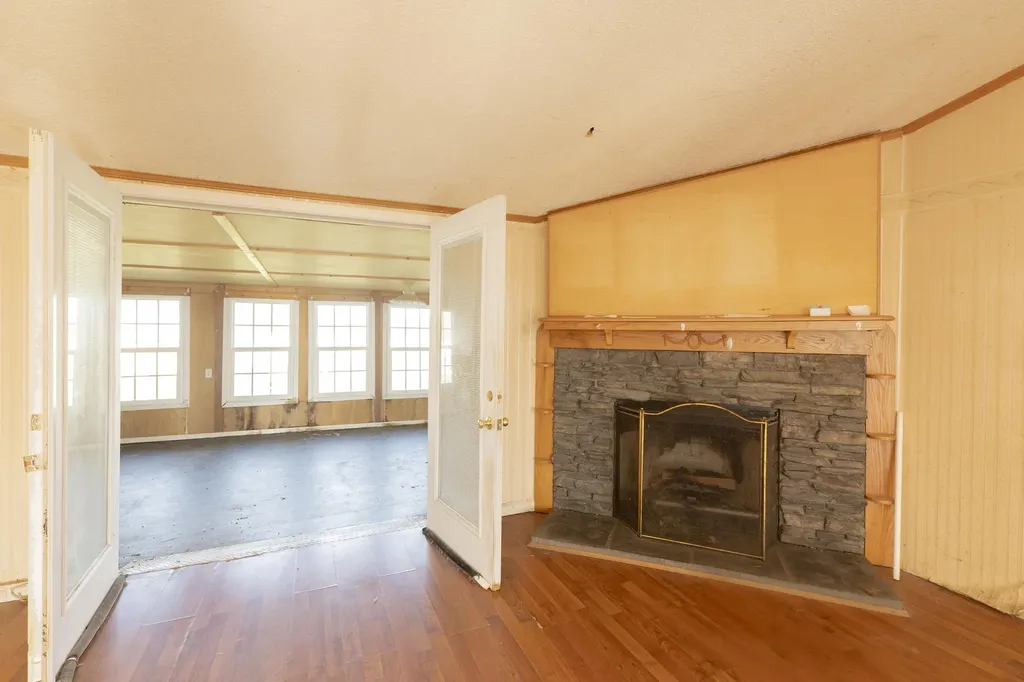 1015 Old Fall Creek Road Monticello KY 42633