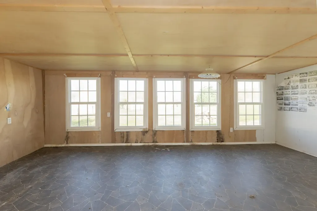 1015 Old Fall Creek Road Monticello KY 42633