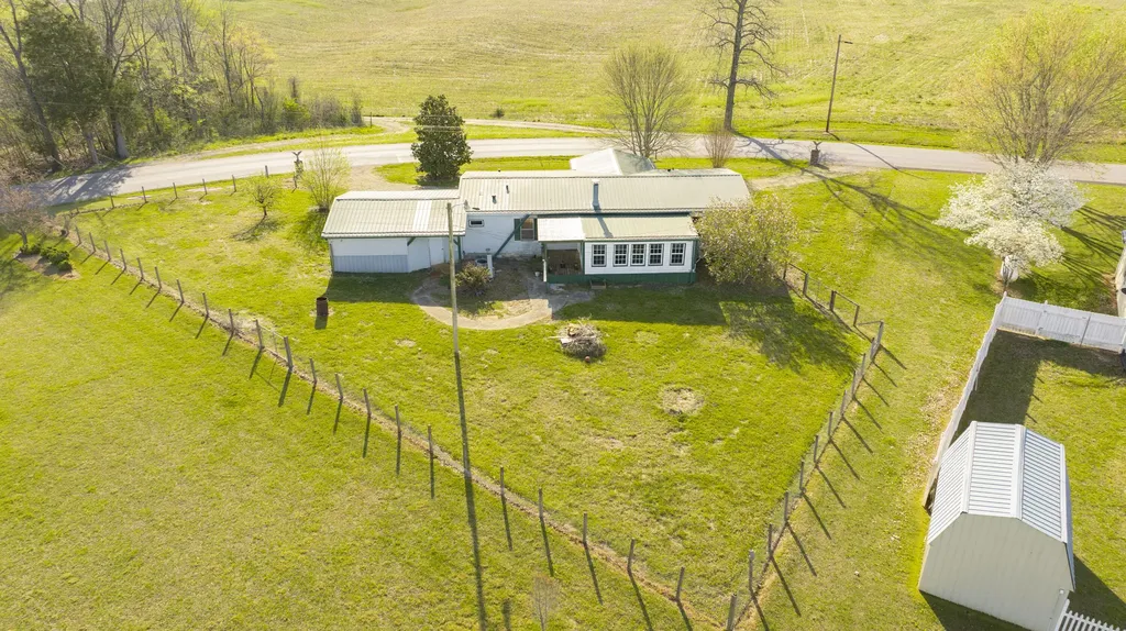 1015 Old Fall Creek Road Monticello KY 42633