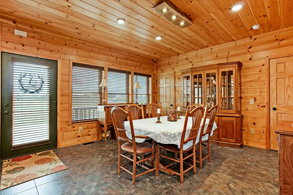 1572 Ashes Creek Lane Bloomfield KY 40008