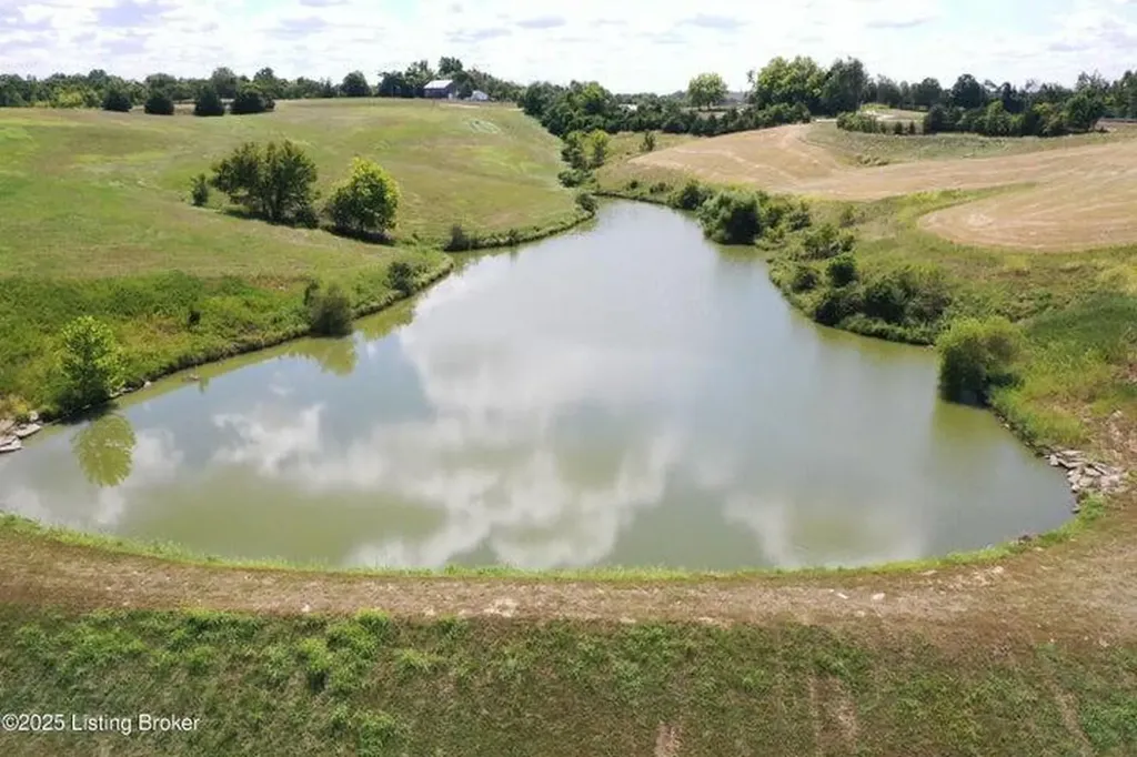 1572 Ashes Creek Lane Bloomfield KY 40008