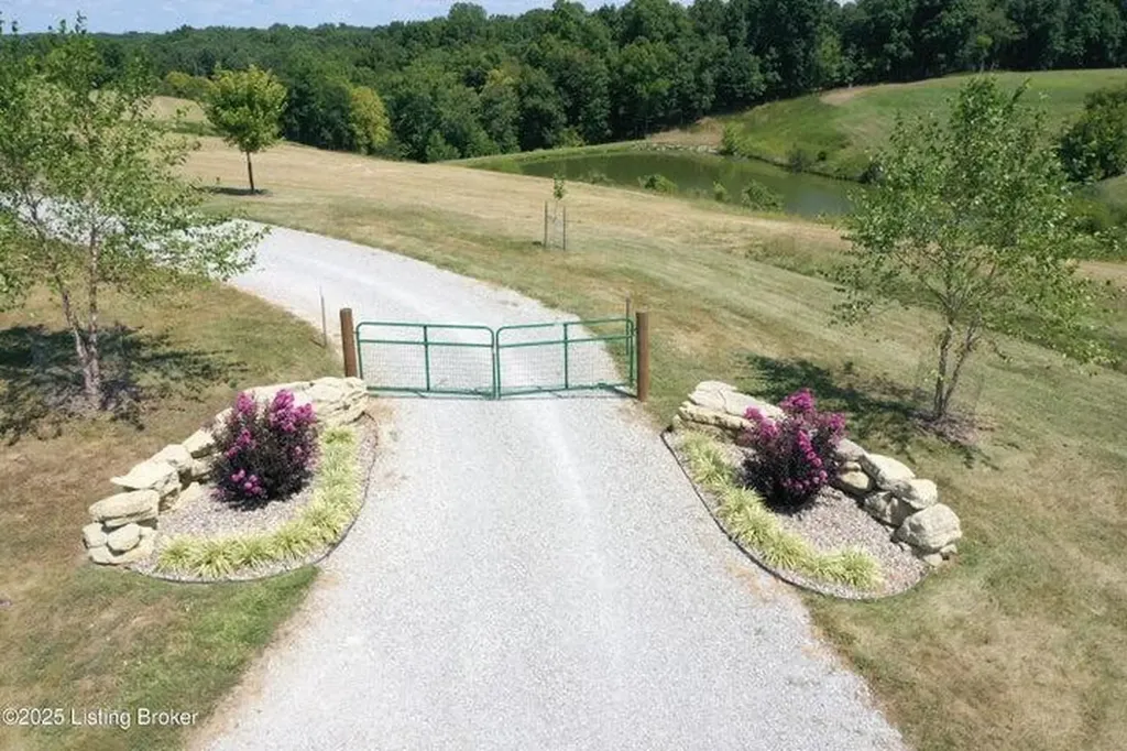 1572 Ashes Creek Lane Bloomfield KY 40008
