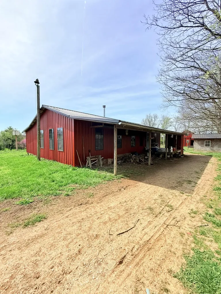 1013-C Salem Pike Cynthiana KY 41031