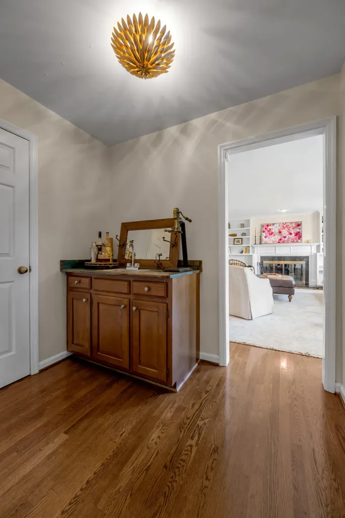3004 Island Drive Lexington KY 40502