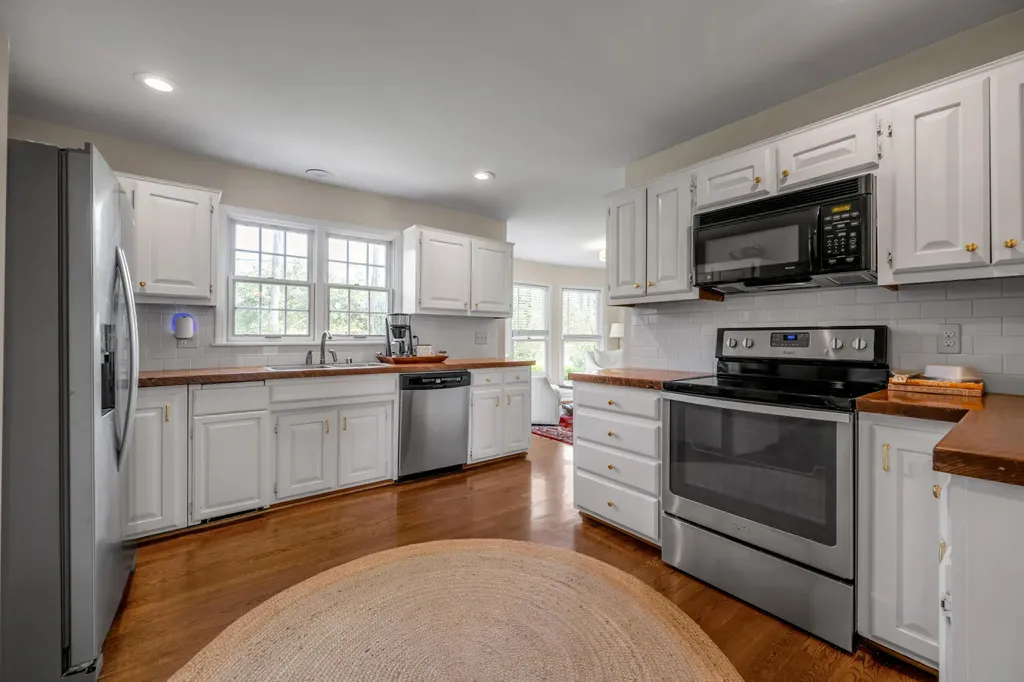 3004 Island Drive Lexington KY 40502