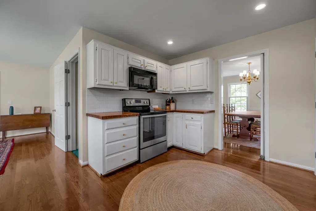 3004 Island Drive Lexington KY 40502