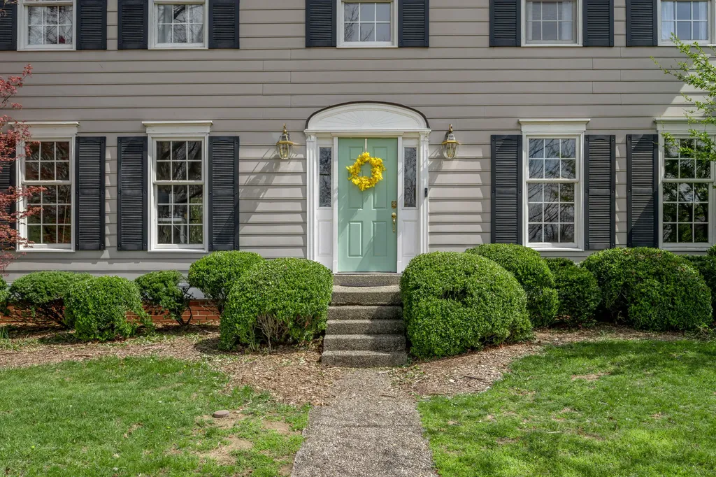 3004 Island Drive Lexington KY 40502