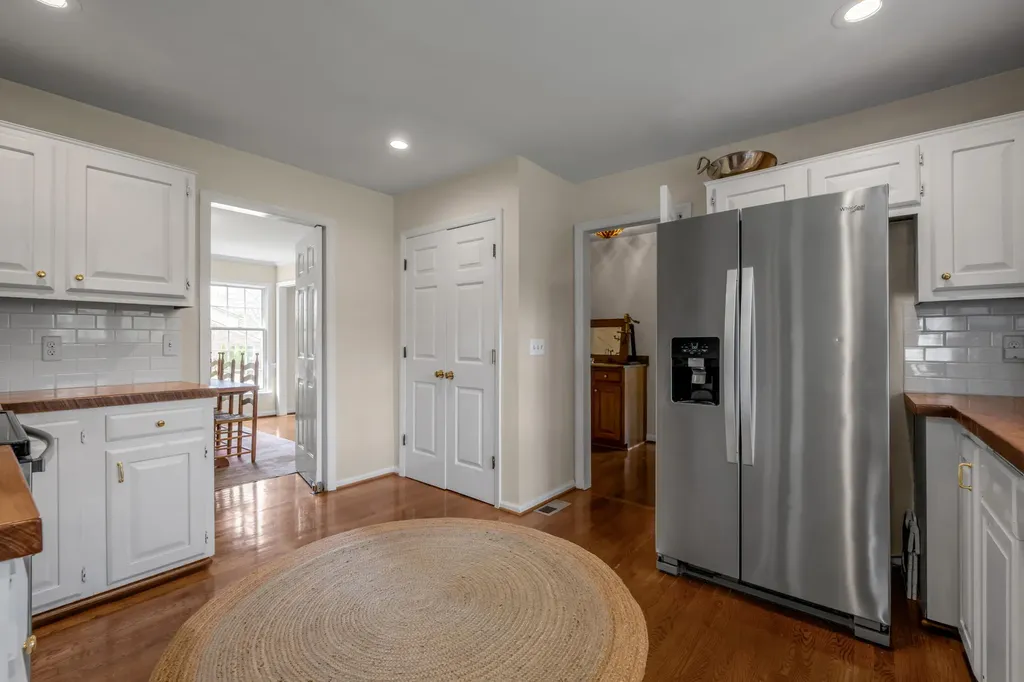 3004 Island Drive Lexington KY 40502