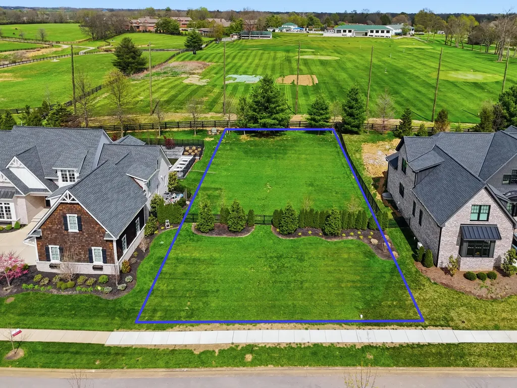 3092 Bobwhite Trail Lexington KY 40509