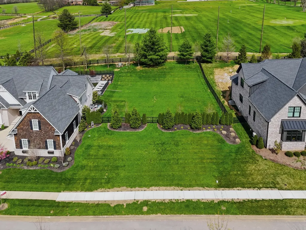 3092 Bobwhite Trail Lexington KY 40509