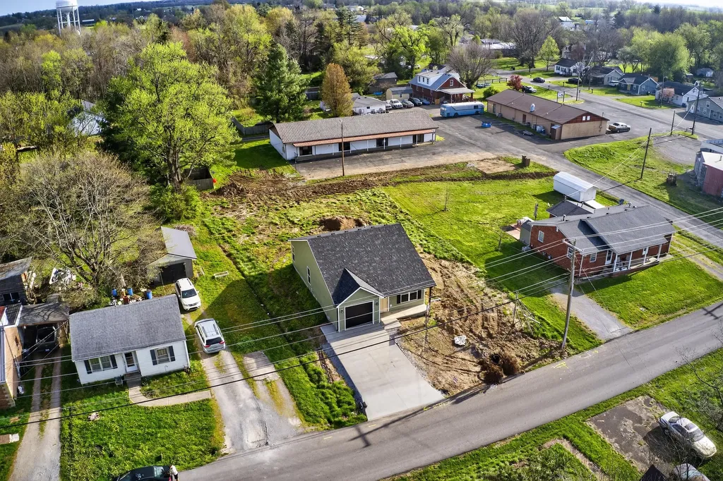 61 E Grubbs Lane Danville KY 40422