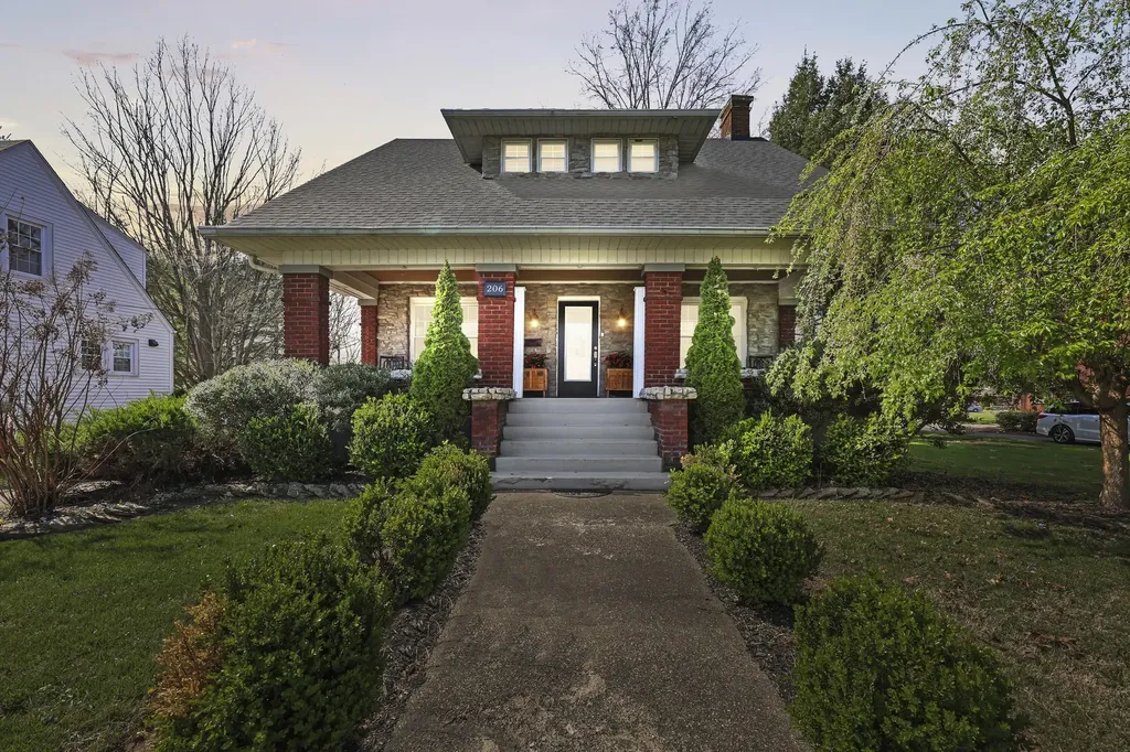 206 E Grundy Avenue Springfield KY 40069