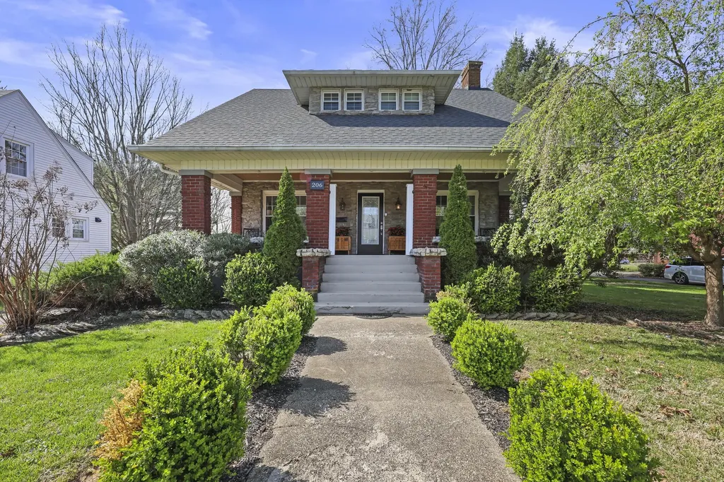 206 E Grundy Avenue Springfield KY 40069