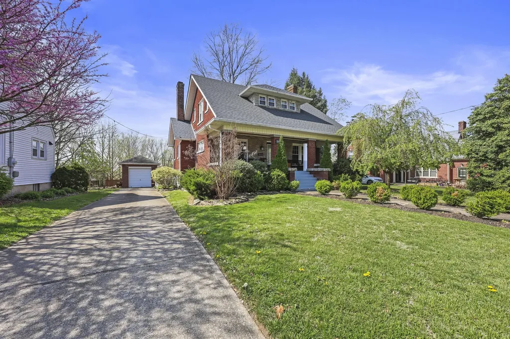 206 E Grundy Avenue Springfield KY 40069