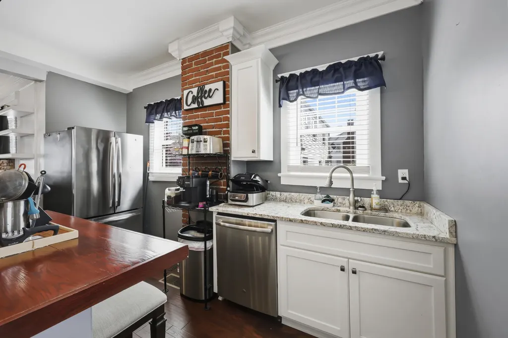 206 E Grundy Avenue Springfield KY 40069