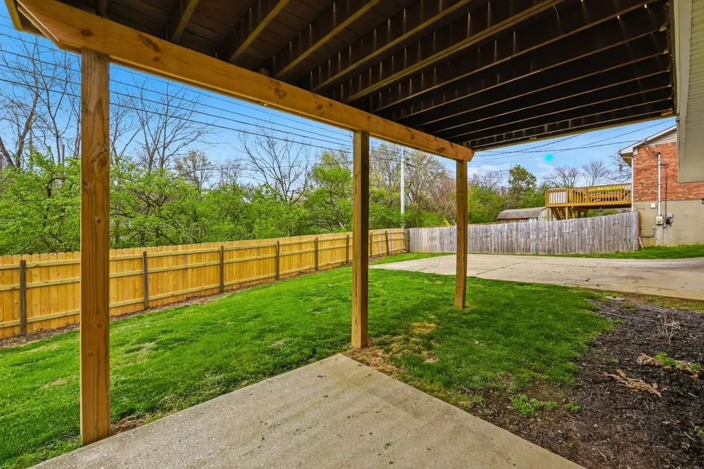3908 Quailridge Court Lexington KY 40517