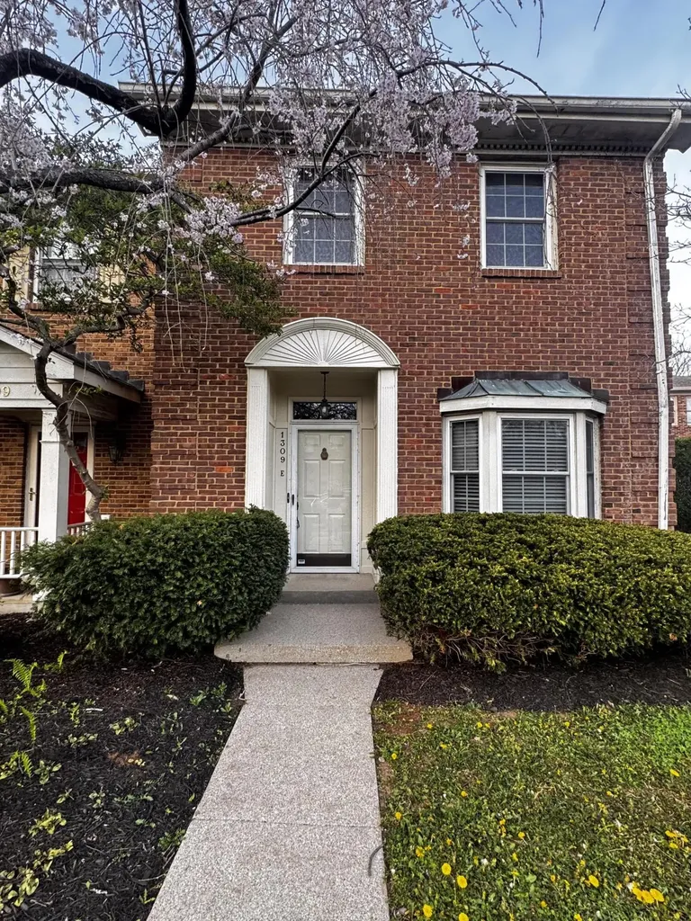 1309 Gray Hawk Road Lexington KY 40502