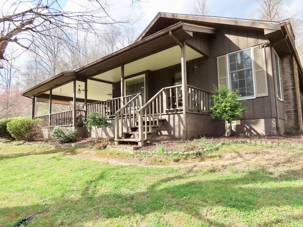 875 Mcneil-corn Creek Road Rockholds KY 40759
