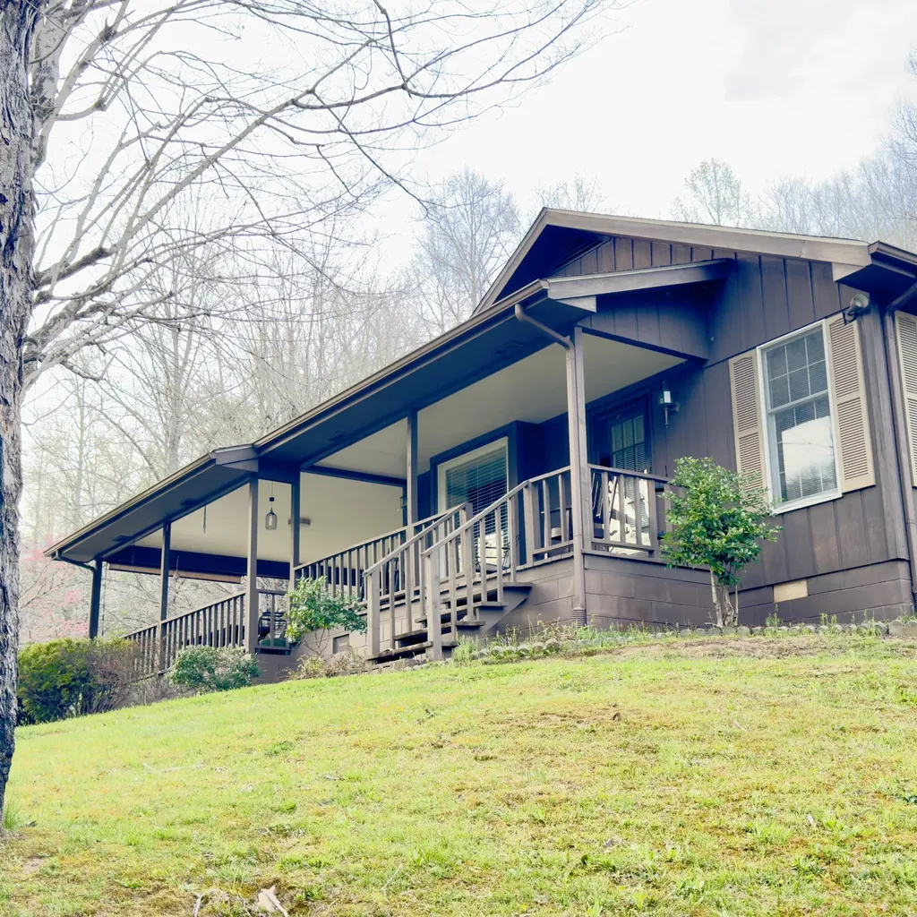 875 Mcneil-corn Creek Road Rockholds KY 40759