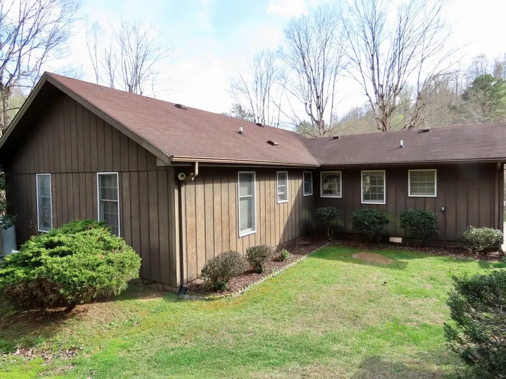 875 Mcneil-corn Creek Road Rockholds KY 40759