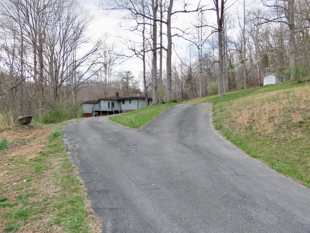 875 Mcneil-corn Creek Road Rockholds KY 40759