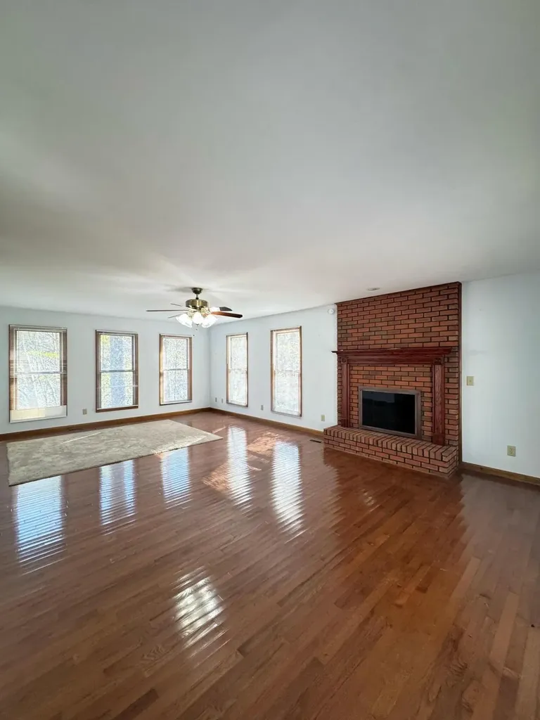 875 Mcneil-corn Creek Road Rockholds KY 40759