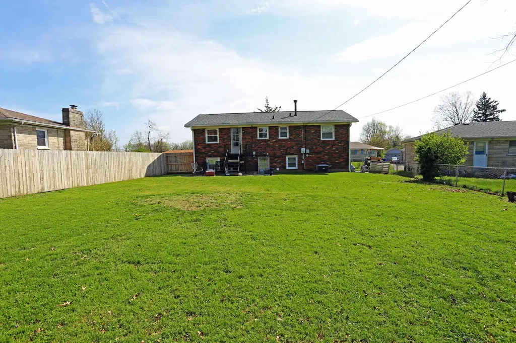 812 Wheatcroft Court Lexington KY 40505