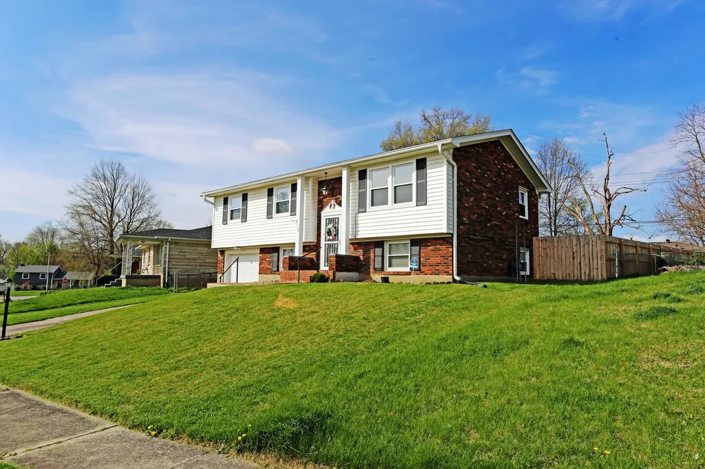 812 Wheatcroft Court Lexington KY 40505