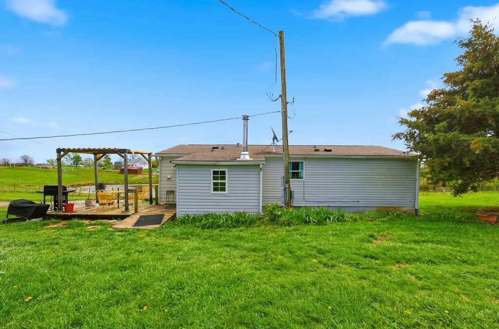 140 Parsons Lane Harrodsburg KY 40330