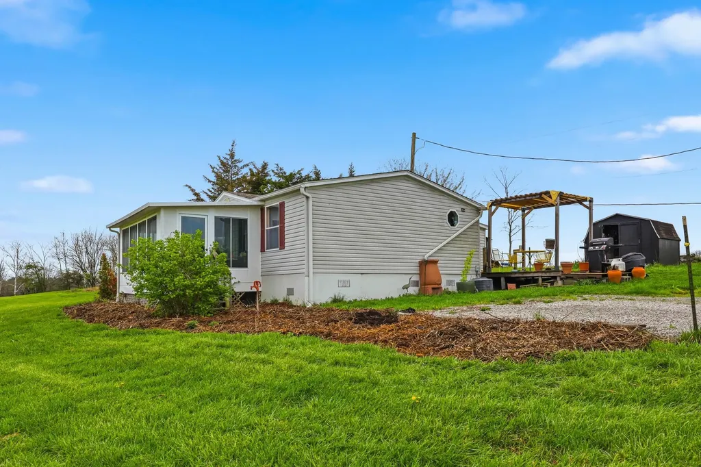 140 Parsons Lane Harrodsburg KY 40330