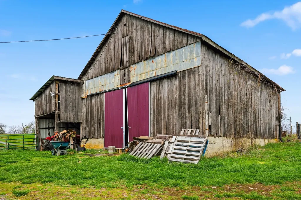 140 Parsons Lane Harrodsburg KY 40330