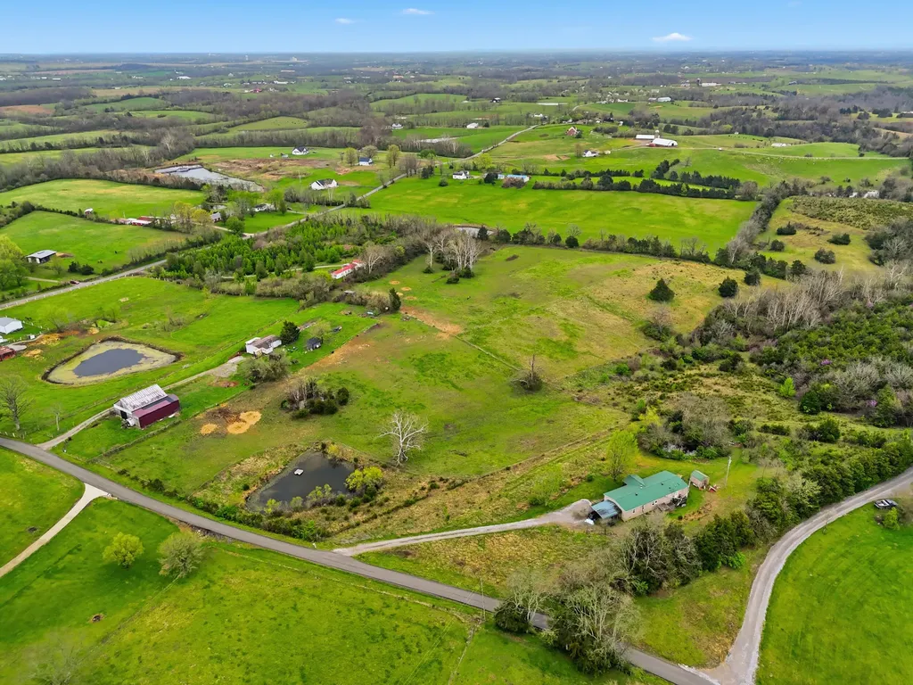 140 Parsons Lane Harrodsburg KY 40330