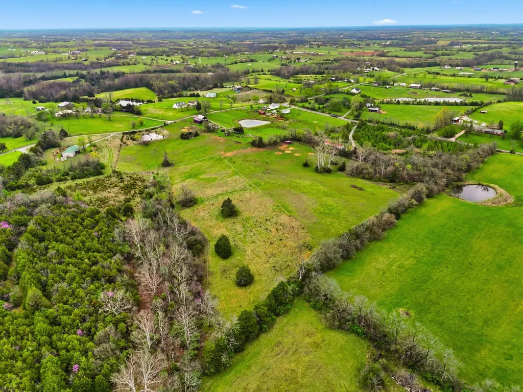 140 Parsons Lane Harrodsburg KY 40330