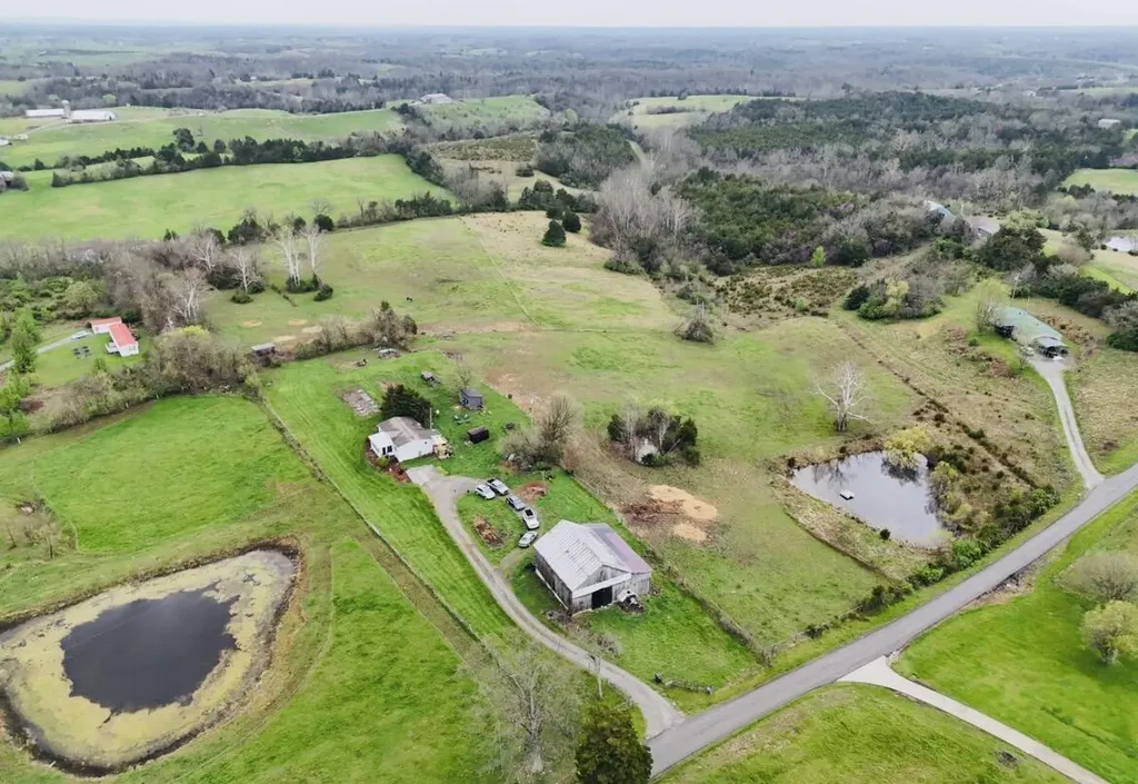 140 Parsons Lane Harrodsburg KY 40330
