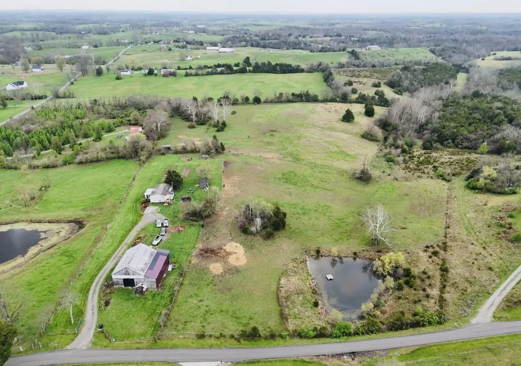 140 Parsons Lane Harrodsburg KY 40330
