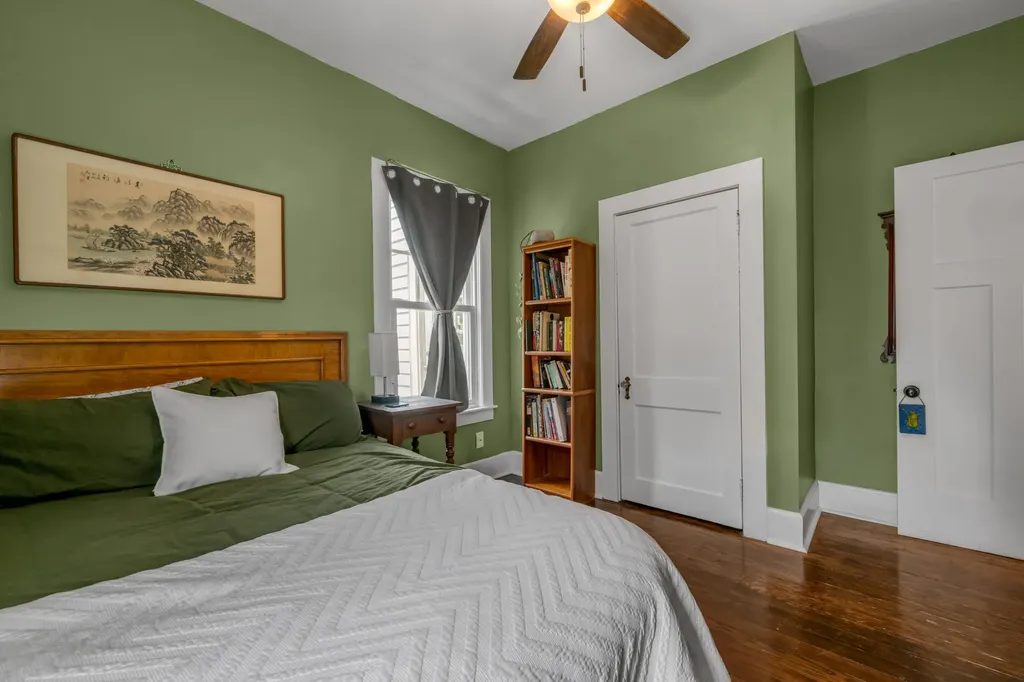 127 Delmont Drive Lexington KY 40504