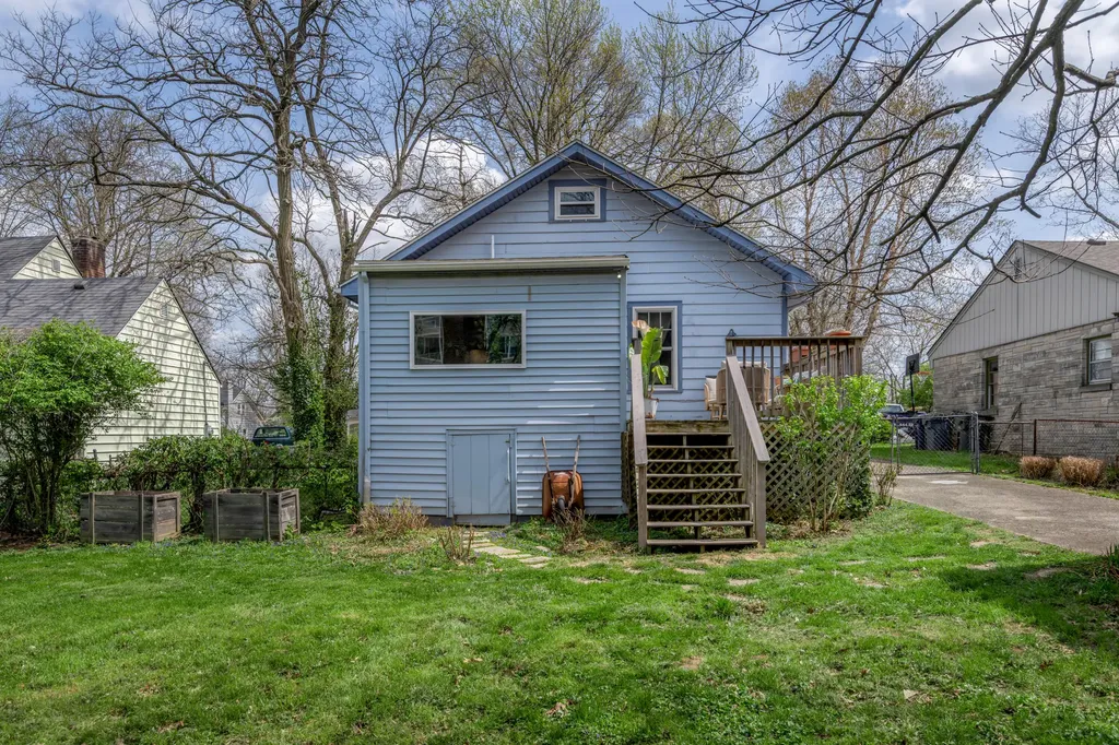 127 Delmont Drive Lexington KY 40504