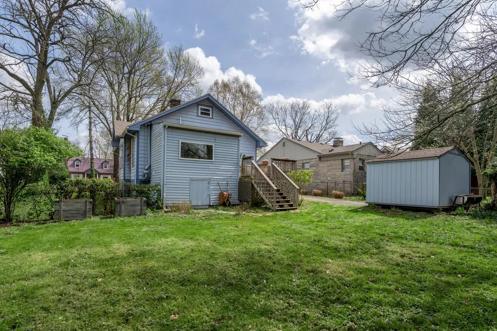 127 Delmont Drive Lexington KY 40504