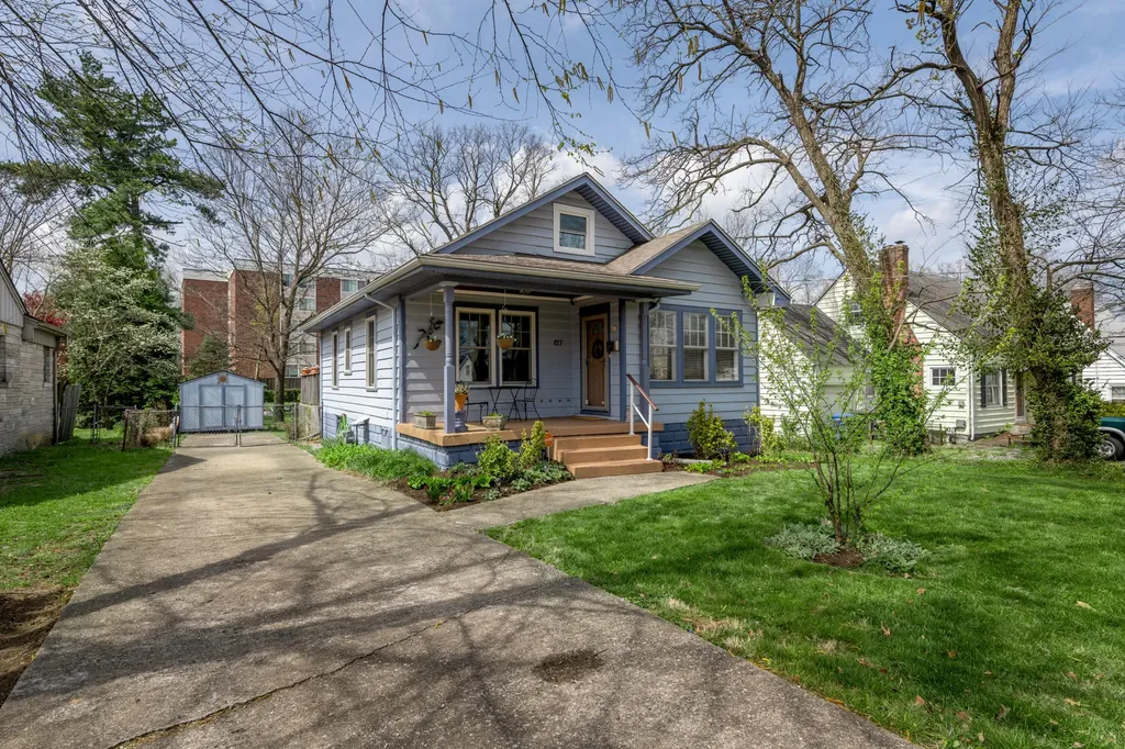 127 Delmont Drive Lexington KY 40504