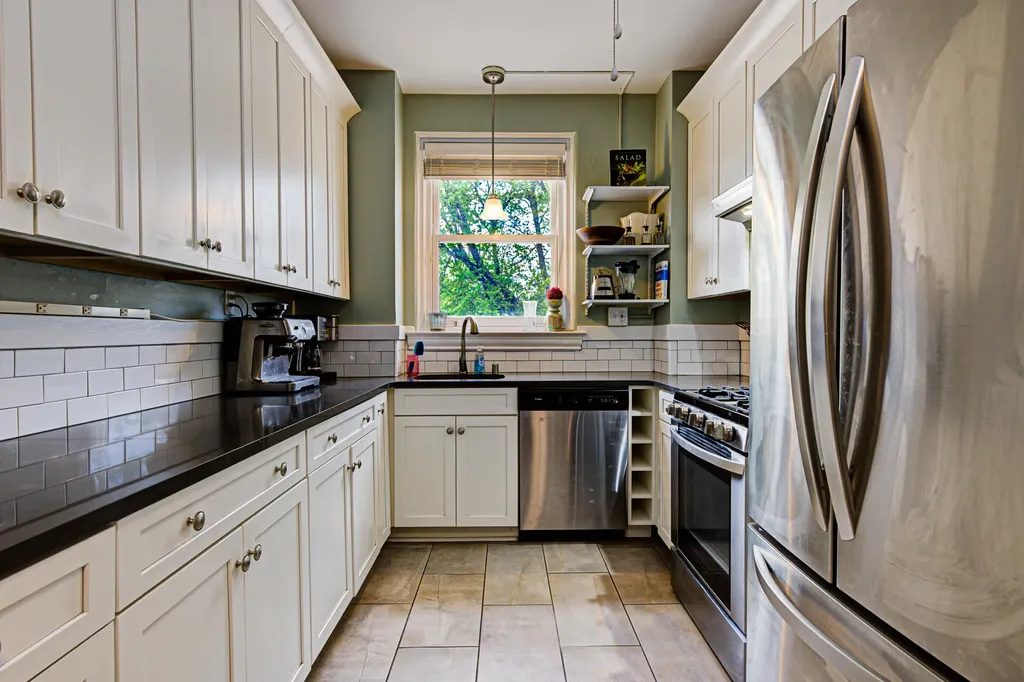 2140 Bonnycastle Avenue Louisville KY 40205