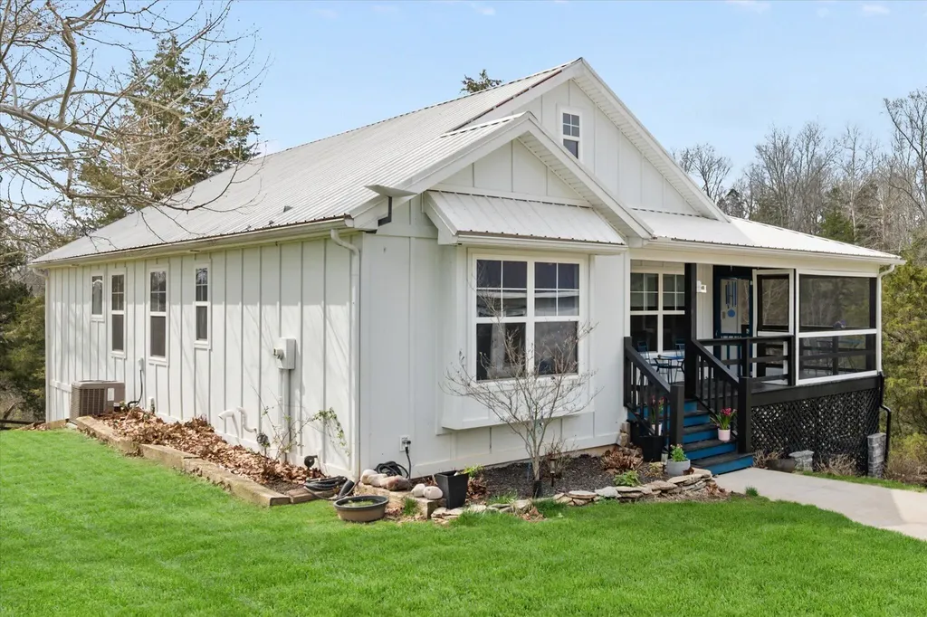 9787 Elmburg Road Pleasureville KY 40057