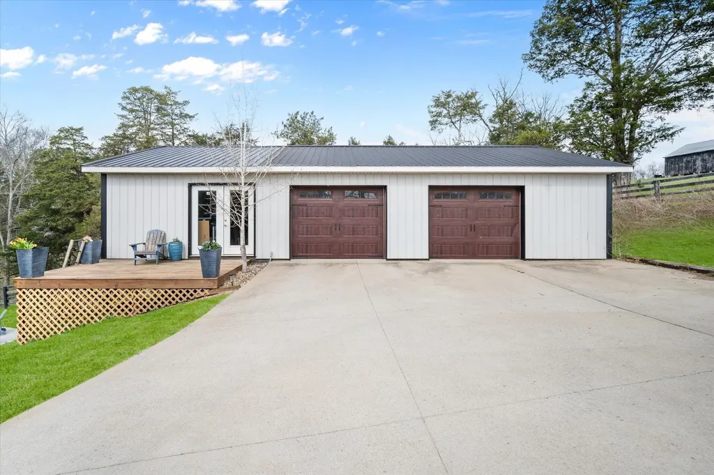 9787 Elmburg Road Pleasureville KY 40057