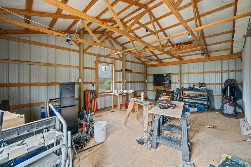 9787 Elmburg Road Pleasureville KY 40057