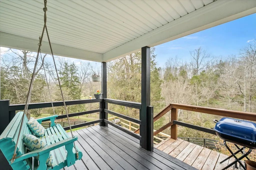 9787 Elmburg Road Pleasureville KY 40057