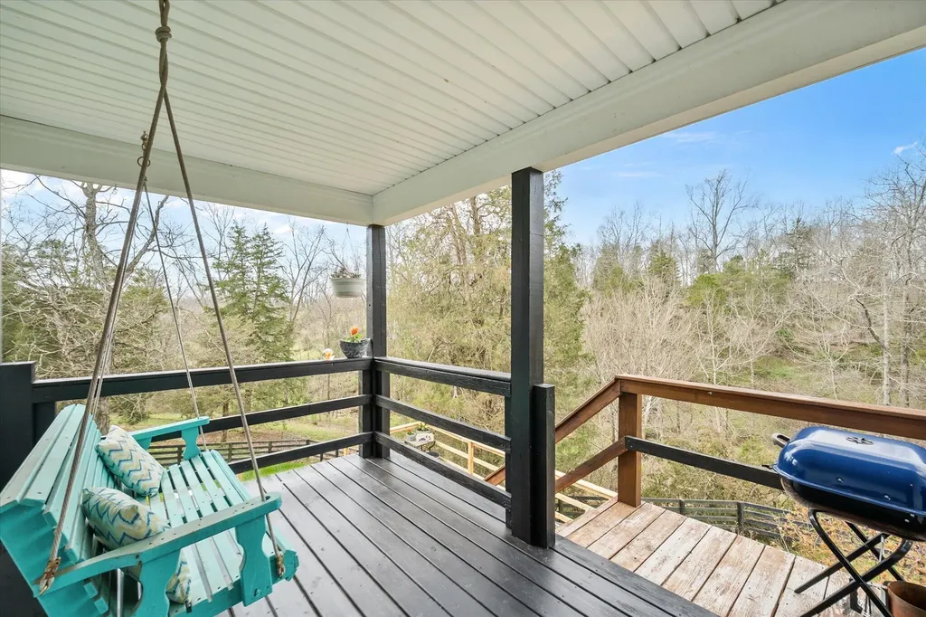 9787 Elmburg Road Pleasureville KY 40057