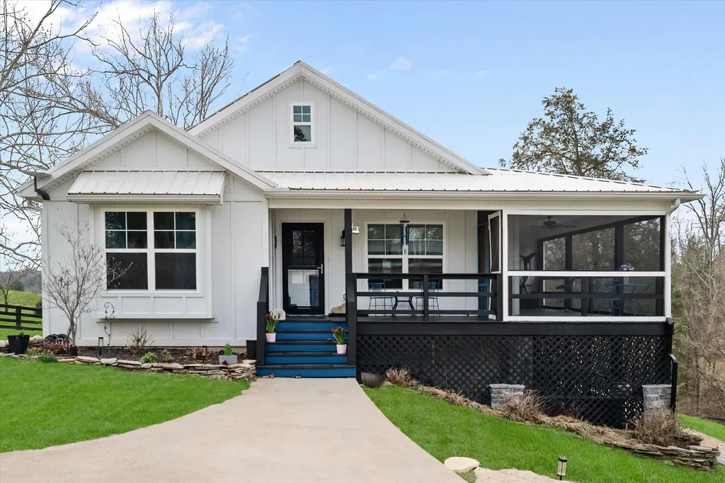 9787 Elmburg Road Pleasureville KY 40057
