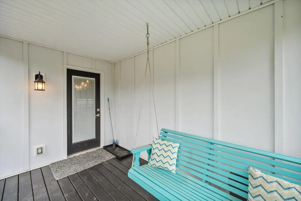 9787 Elmburg Road Pleasureville KY 40057