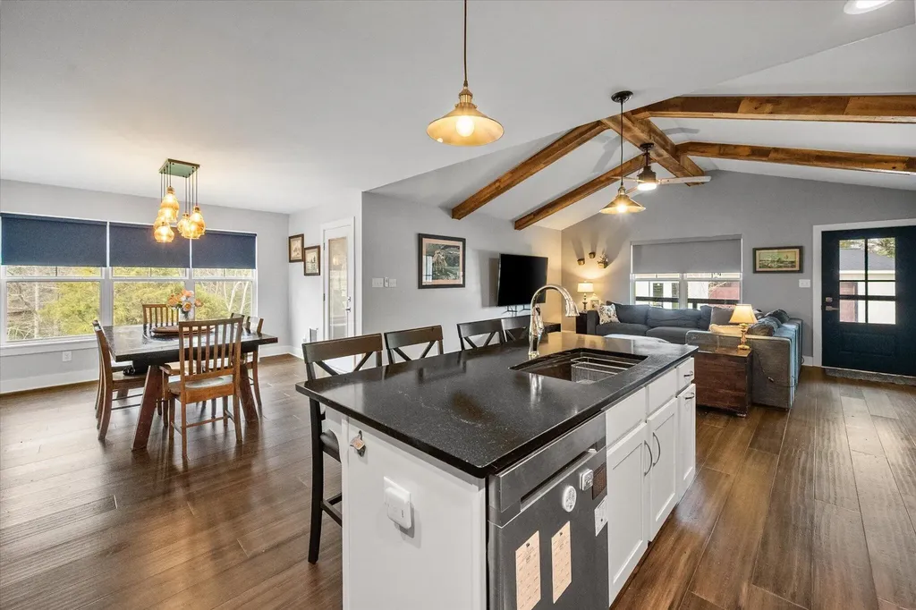 9787 Elmburg Road Pleasureville KY 40057