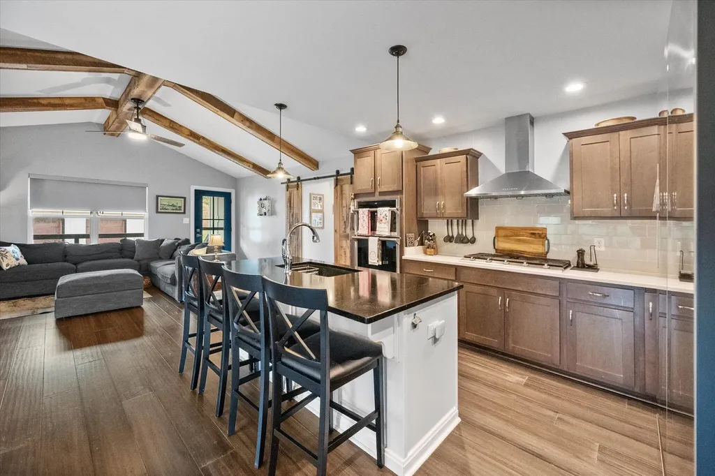 9787 Elmburg Road Pleasureville KY 40057